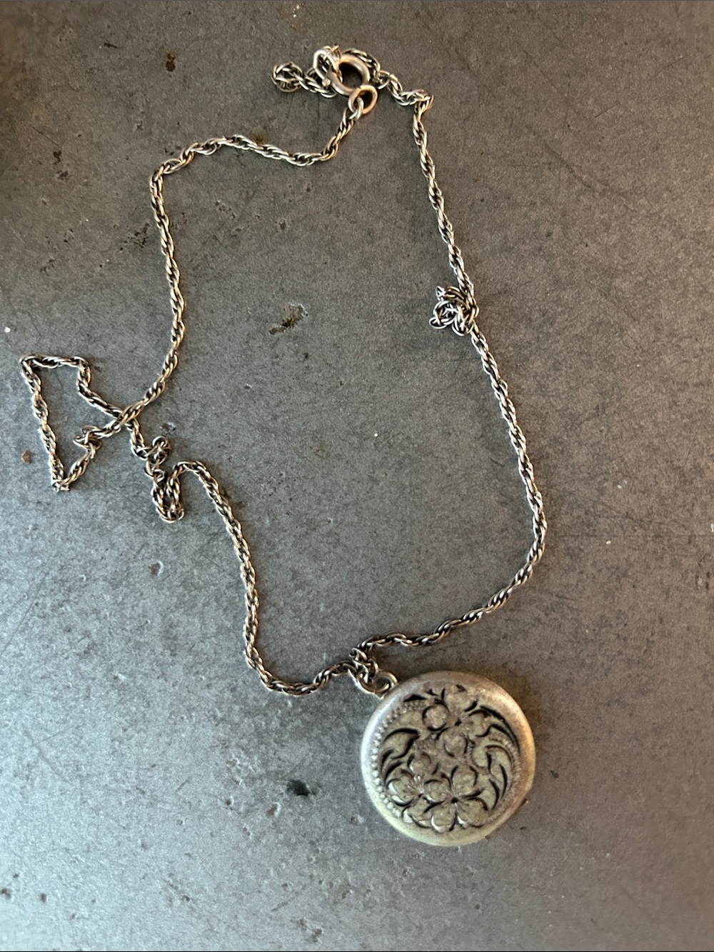 Vintage Floral Round Locket Necklace - Sterling Silver